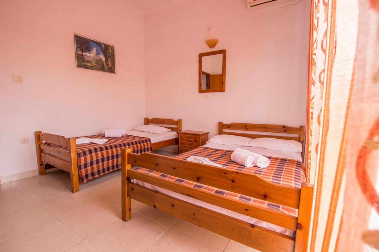 George Laz Rooms Vrasná 外观 照片