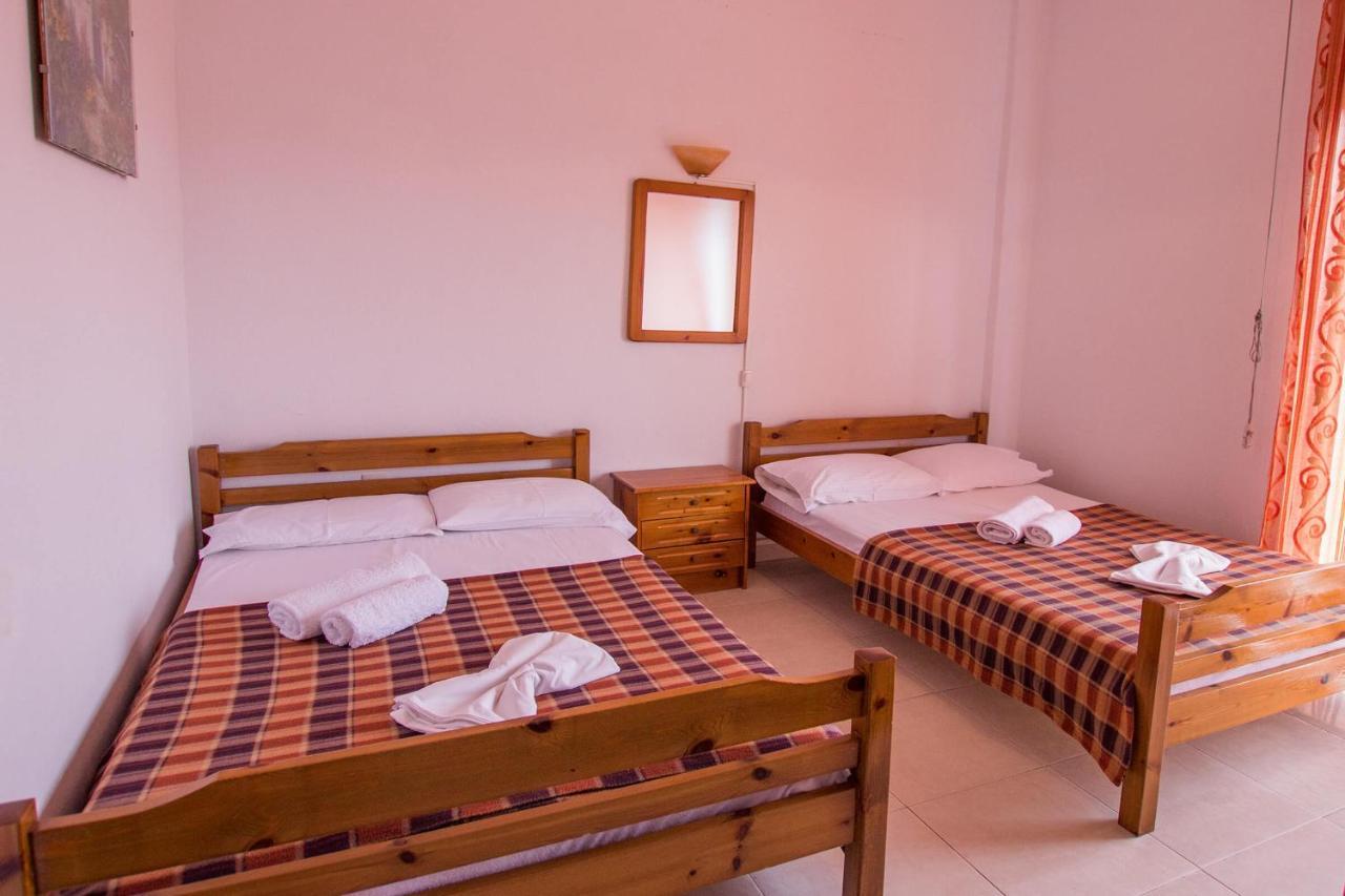 George Laz Rooms Vrasná 外观 照片