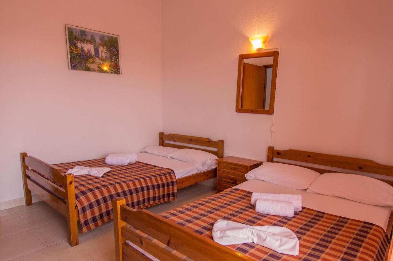George Laz Rooms Vrasná 外观 照片