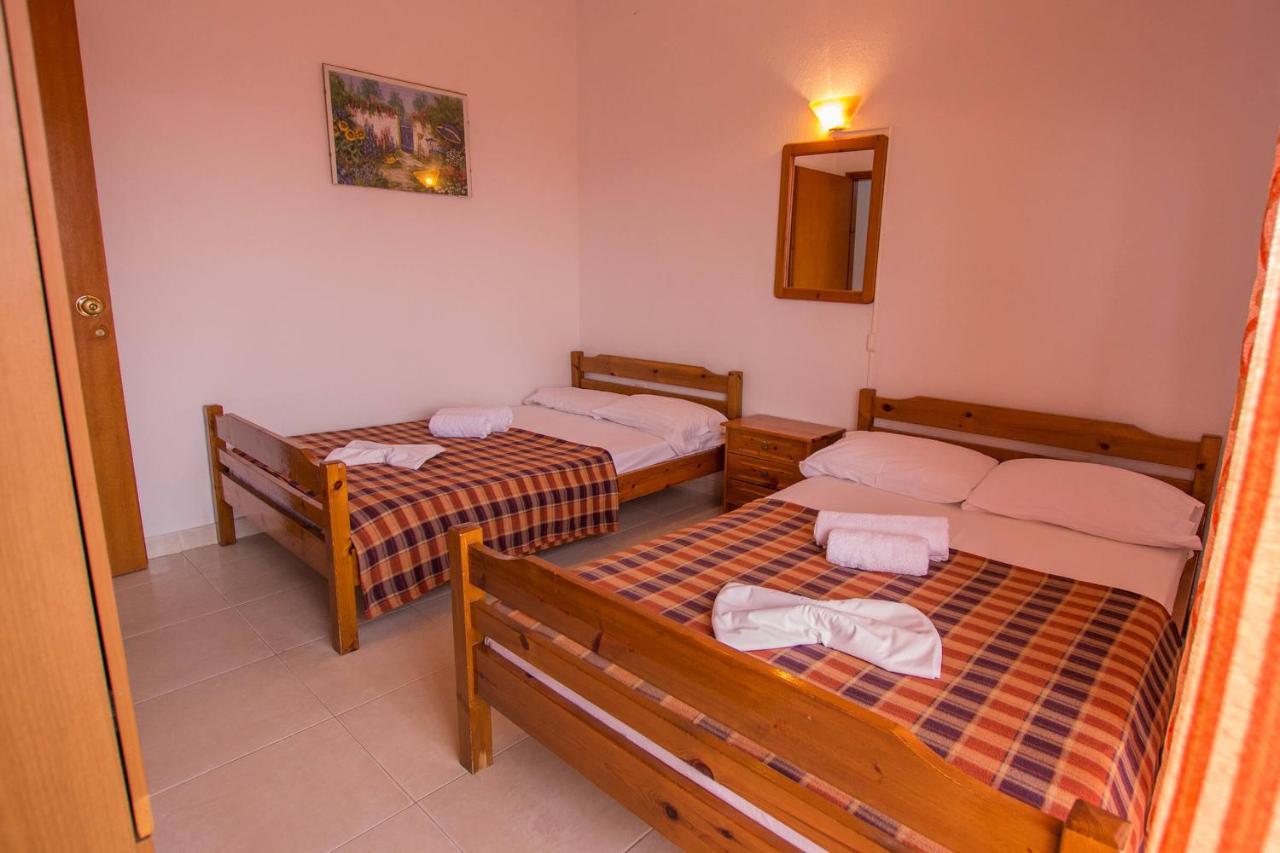 George Laz Rooms Vrasná 外观 照片