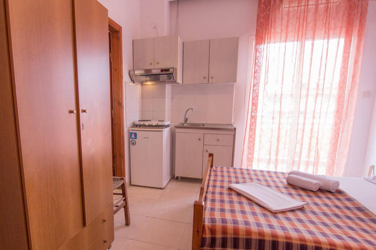 George Laz Rooms Vrasná 外观 照片