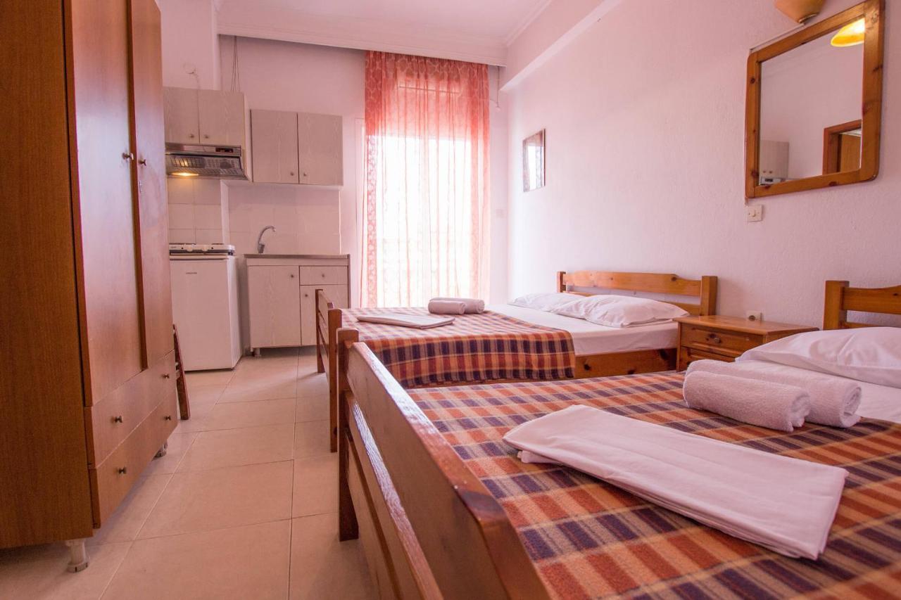George Laz Rooms Vrasná 外观 照片